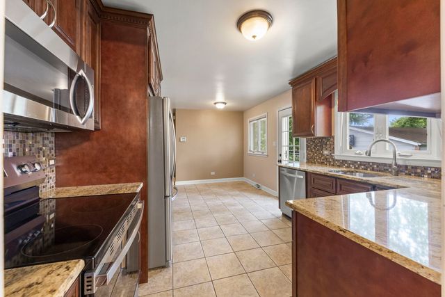 1500 Carson Drive, Homewood, IL 60430