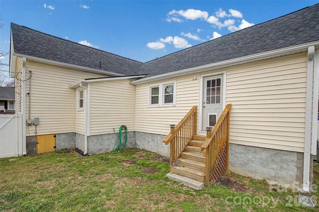 59 Cedar Street, Salisbury, NC 28144