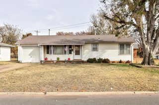 3304 Woodside Drive, Midwest City, OK 73110