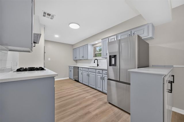 9614 Hammerly, Houston, TX 77080