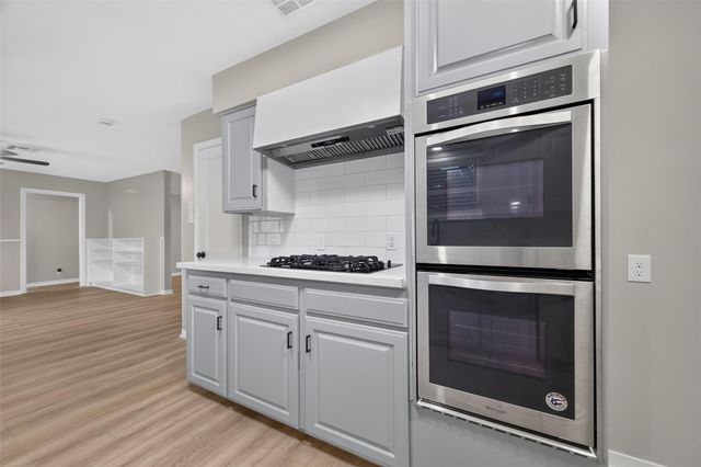 9614 Hammerly, Houston, TX 77080