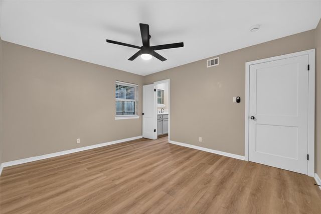 9614 Hammerly, Houston, TX 77080