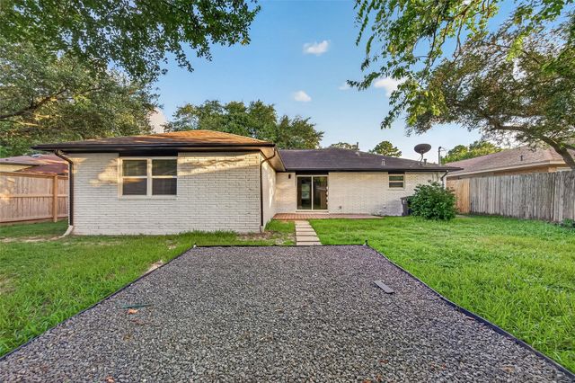 9614 Hammerly, Houston, TX 77080