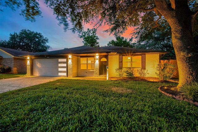 9614 Hammerly, Houston, TX 77080