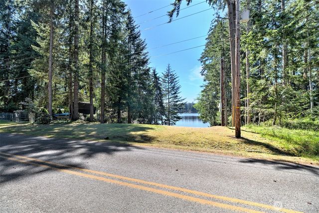 1131 E Timberlake Drive E, Shelton, WA 98584