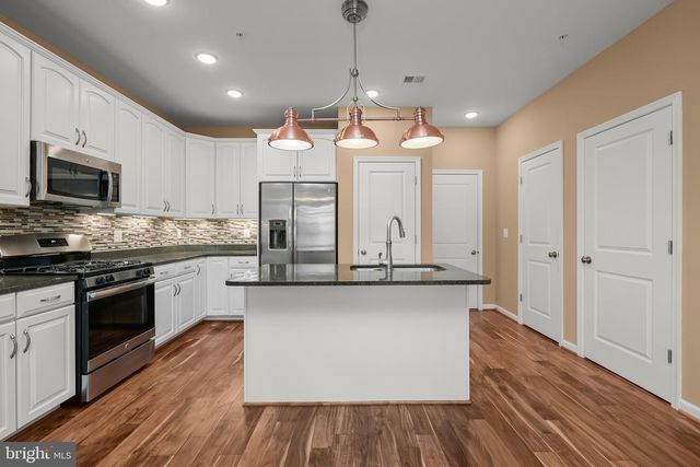 1304 RIBBON LIMESTONE TER SE, Leesburg, VA 20175