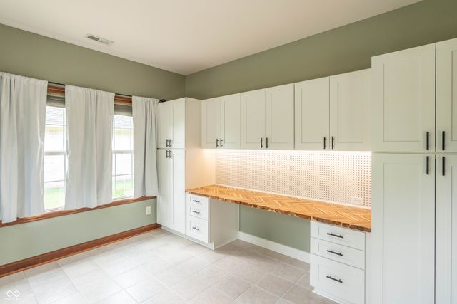 3363 Nottinghill Drive W, Plainfield, IN 46168