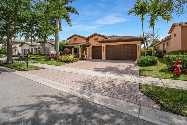 7925 NW 110th Dr, Parkland, FL 33076