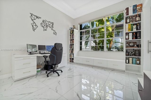 7925 NW 110th Dr, Parkland, FL 33076