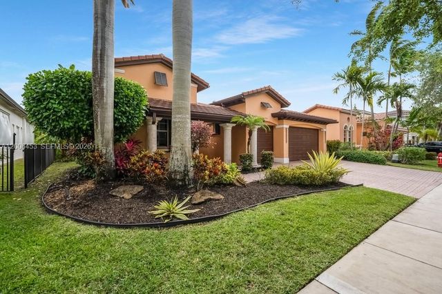 7925 NW 110th Dr, Parkland, FL 33076