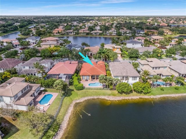 7925 NW 110th Dr, Parkland, FL 33076