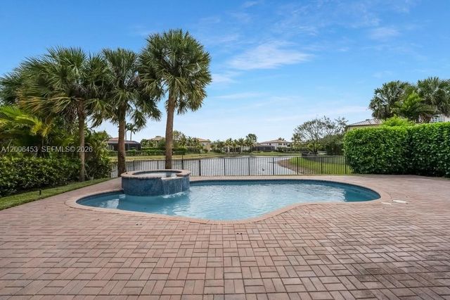 7925 NW 110th Dr, Parkland, FL 33076