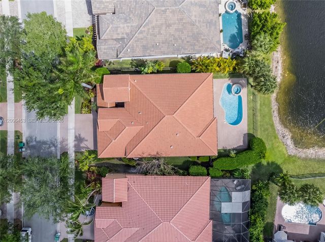 7925 NW 110th Dr, Parkland, FL 33076