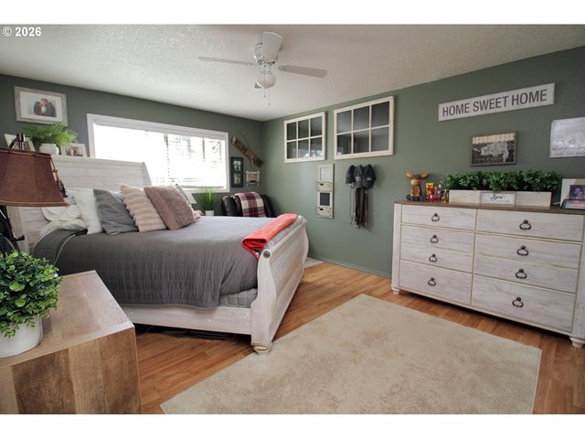 385 S CHERRY Dr, Cornelius, OR 97113