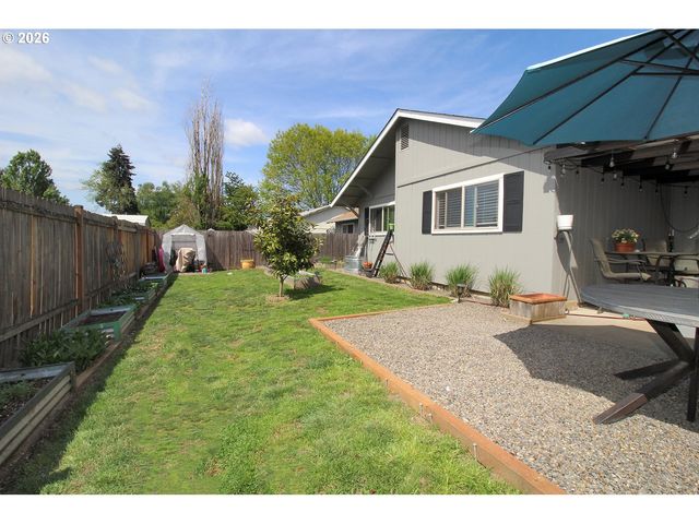 385 S CHERRY Dr, Cornelius, OR 97113