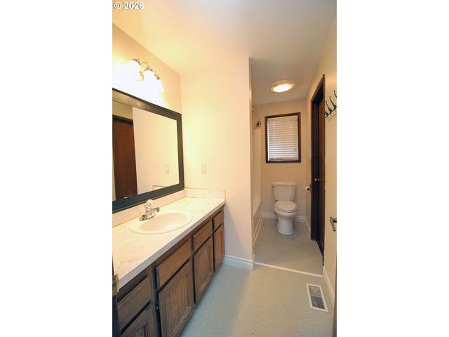 385 S CHERRY Dr, Cornelius, OR 97113