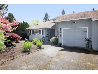385 S CHERRY Dr, Cornelius, OR 97113