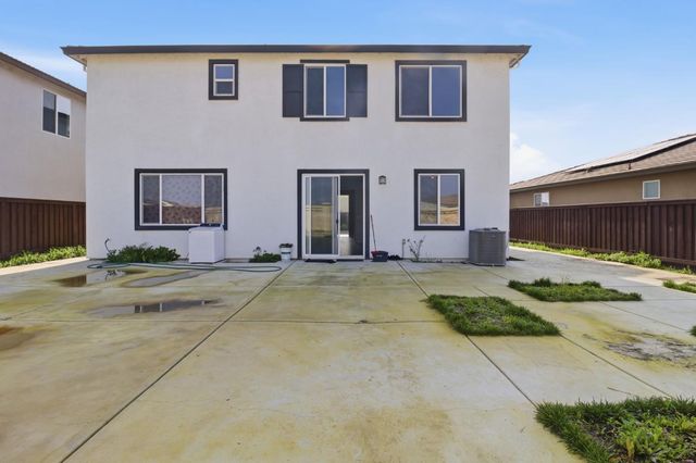 6913 Foraker Dr, Stockton, CA 95219