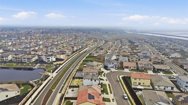 6913 Foraker Dr, Stockton, CA 95219