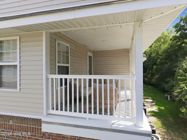 2412 King Richard Court H, Greenville, NC 27858