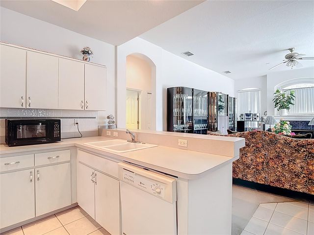 8110 NIGHTWALKER ROAD, Weeki Wachee, FL 34613