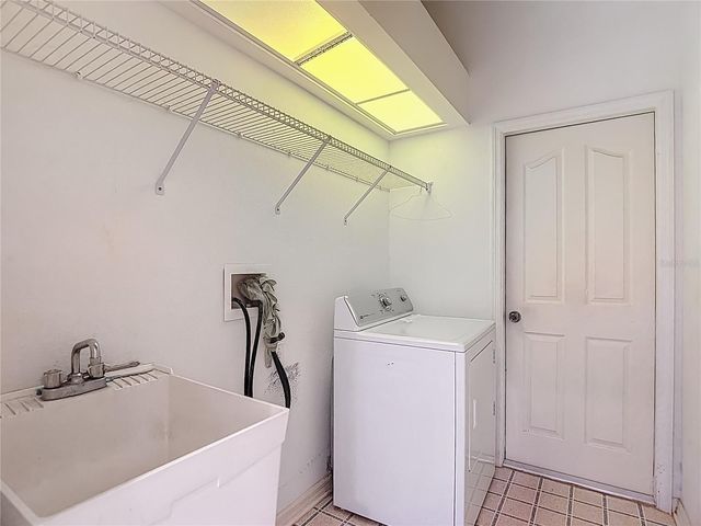 8110 NIGHTWALKER ROAD, Weeki Wachee, FL 34613