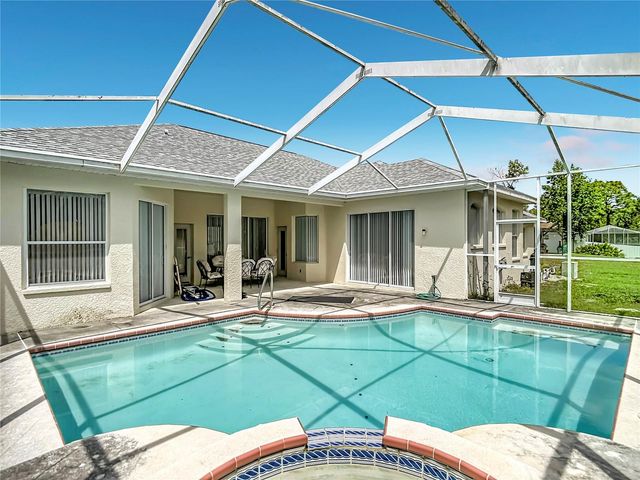 8110 NIGHTWALKER ROAD, Weeki Wachee, FL 34613