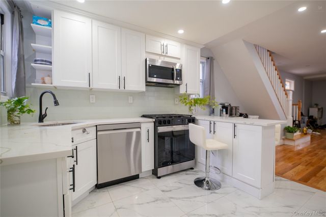 16738 109th Road, Jamaica, NY 11433