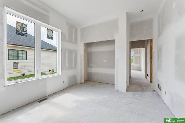3308 S 206th Street, Elkhorn, NE 68022