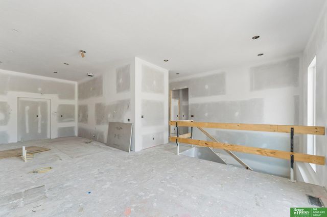3308 S 206th Street, Elkhorn, NE 68022
