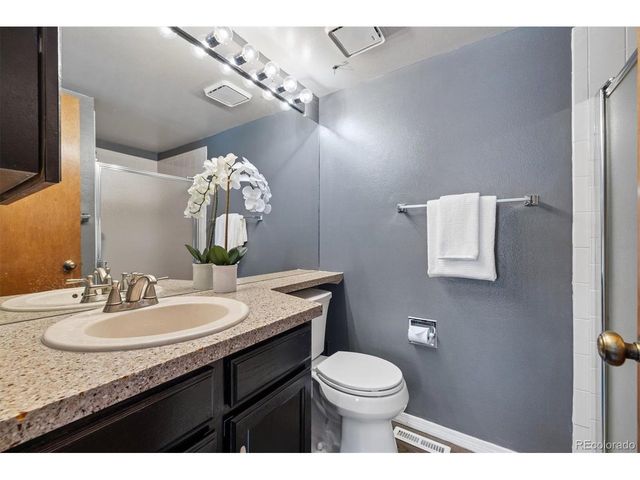 2913 W Long Cir A, Littleton, CO 80120