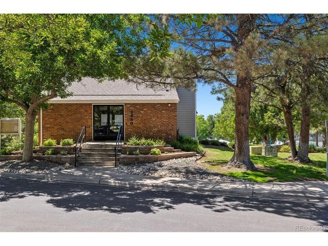 2913 W Long Cir A, Littleton, CO 80120