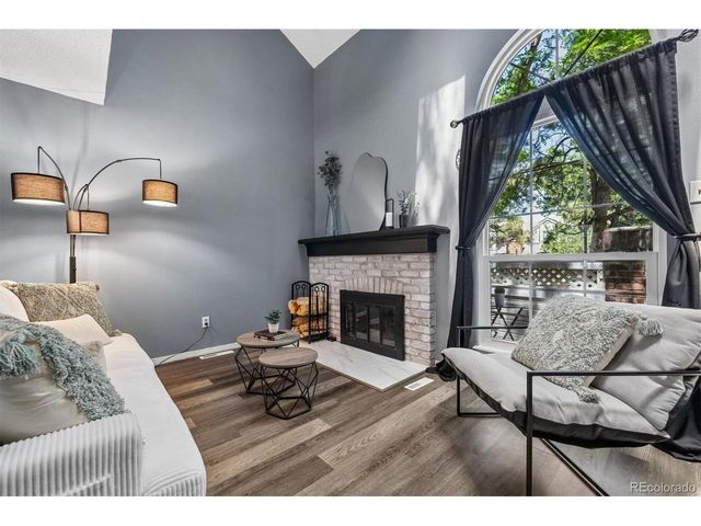 2913 W Long Cir A, Littleton, CO 80120