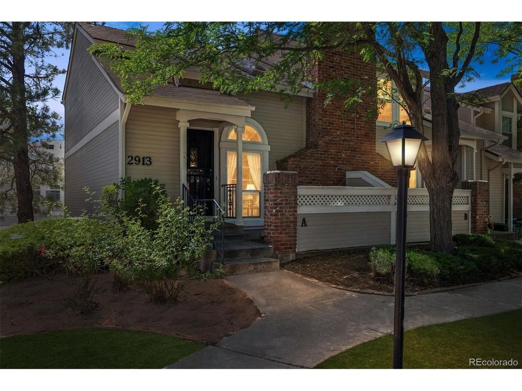 2913 W Long Cir A, Littleton, CO 80120