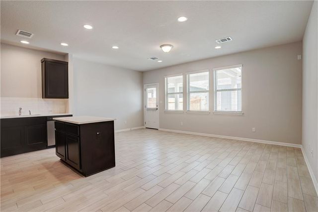 1724 W Artesian Springs XING, Leander, TX 78641