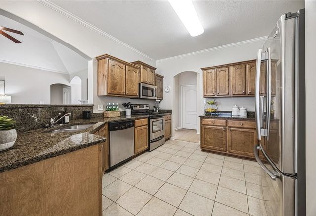 355 WHISPERING MEADOWS DR, Oakland, TN 38060