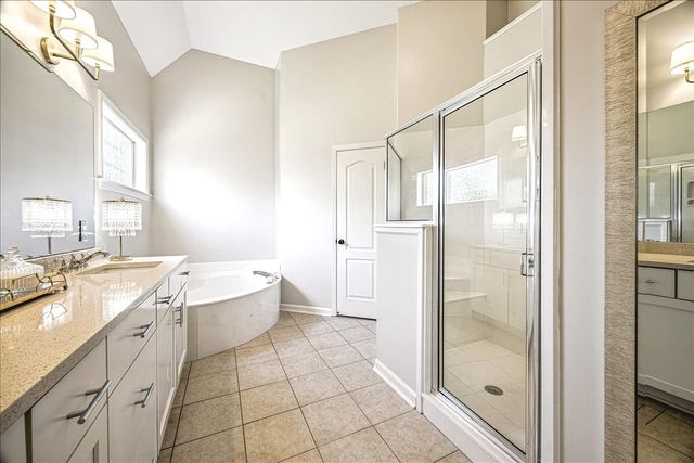355 WHISPERING MEADOWS DR, Oakland, TN 38060