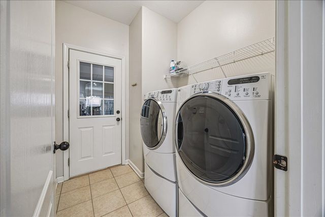 355 WHISPERING MEADOWS DR, Oakland, TN 38060