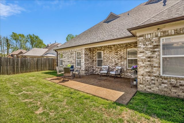 355 WHISPERING MEADOWS DR, Oakland, TN 38060