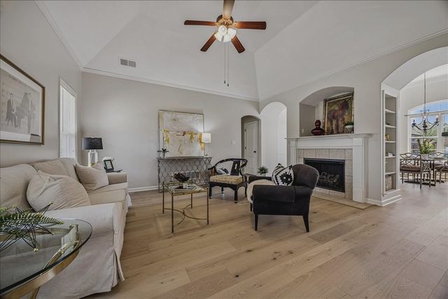 355 WHISPERING MEADOWS DR, Oakland, TN 38060