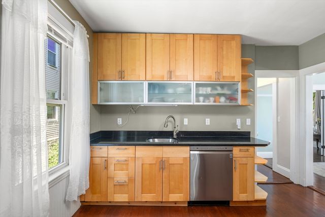 2 Pleasant St 2, Boston, MA 02125