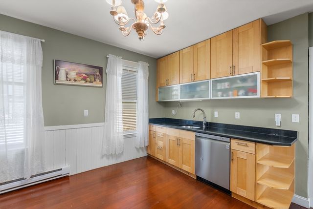 2 Pleasant St 2, Boston, MA 02125