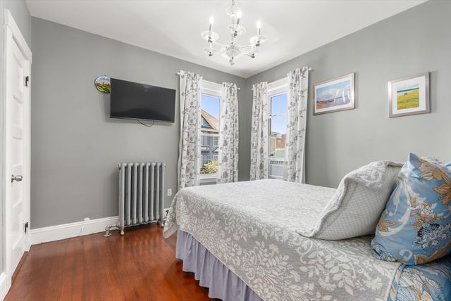 2 Pleasant St 2, Boston, MA 02125