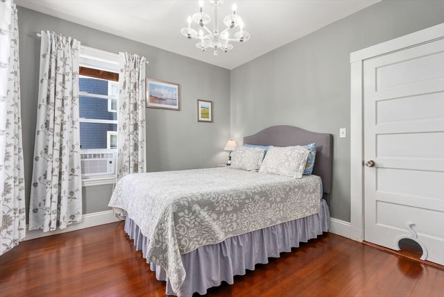 2 Pleasant St 2, Boston, MA 02125