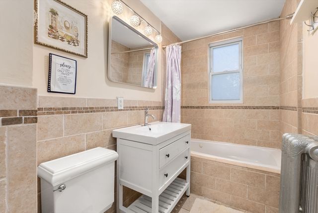 2 Pleasant St 2, Boston, MA 02125