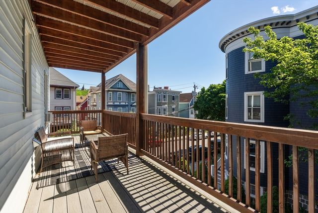 2 Pleasant St 2, Boston, MA 02125