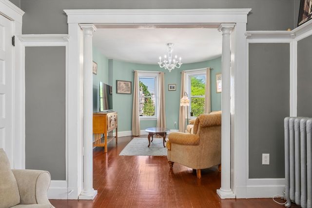 2 Pleasant St 2, Boston, MA 02125