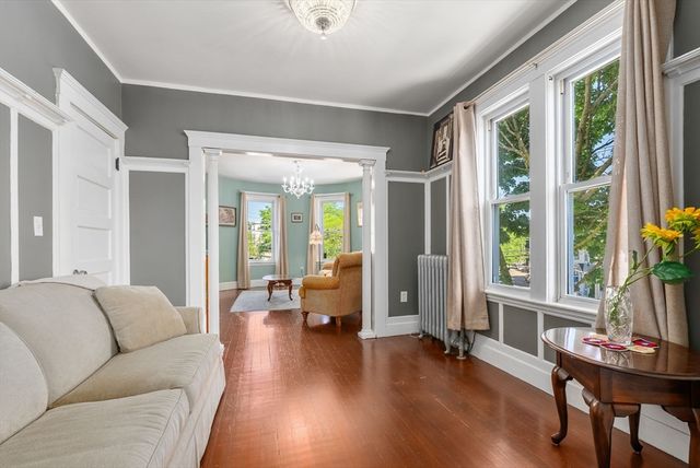 2 Pleasant St 2, Boston, MA 02125