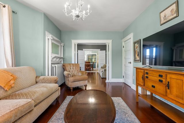 2 Pleasant St 2, Boston, MA 02125