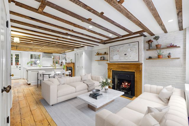 9 GAY Street, New York City, NY 10014